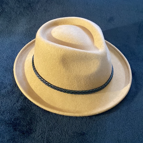 Women’s Ruggine Hat - Picture 2 of 7